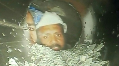 動画：印トンネル崩落、閉じ込められた41人の初映像 事故から10日