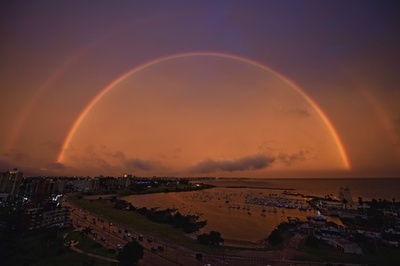 【今日の1枚】あかね空に二重の虹 ウルグアイ