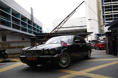 金正男氏殺害で女1人を逮捕 遺体安置の病院には北朝鮮大使館員の姿も