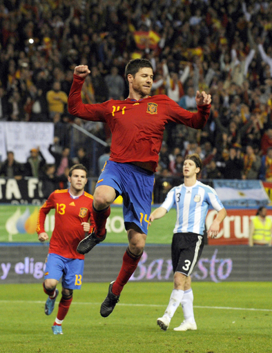 スペイン シャビ・アロンソの2得点でアルゼンチンに勝利、国際親善試合