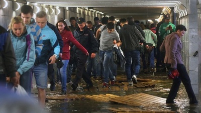 モスクワで豪雨、100年以上前の降水量記録を上回る