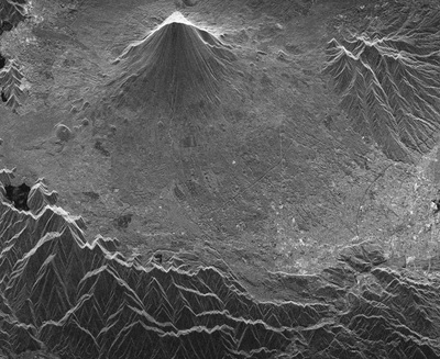 これが韓国「SAR衛星」で撮影した富士山…悪天候でも地上観測