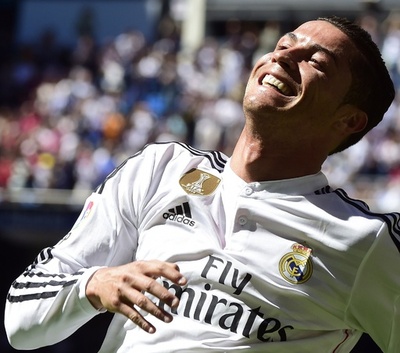 ロナウドが自身初の1試合5得点！レアルが9-1でグラナダに大勝