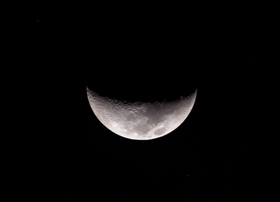 月探査監視用の巨大パラボラアンテナ、インドが導入