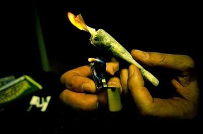 香港歌手2人、来日中に大麻所持で現行犯逮捕　警視庁