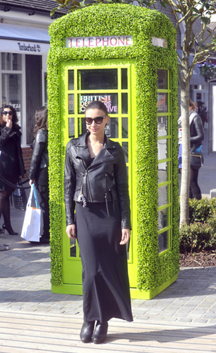 英若手デザイナー支援イベント、オープニングにアレクサ出席