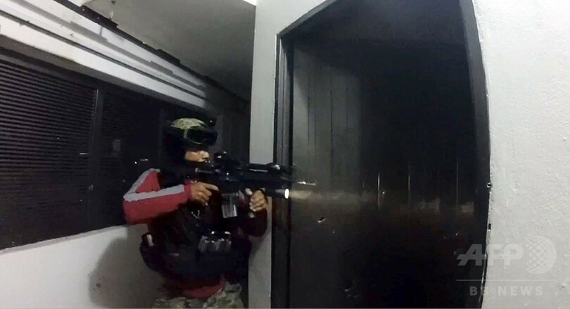 拘束の脱獄麻薬王、潜伏先から隠しトンネルで脱出 メキシコ