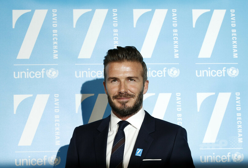 ベッカム氏が紙幣に?左利き用ボール?英サッカーのエープリルフール