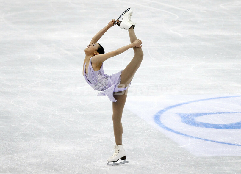 鈴木が銅メダル獲得、コストナーが初優勝 世界フィギュア