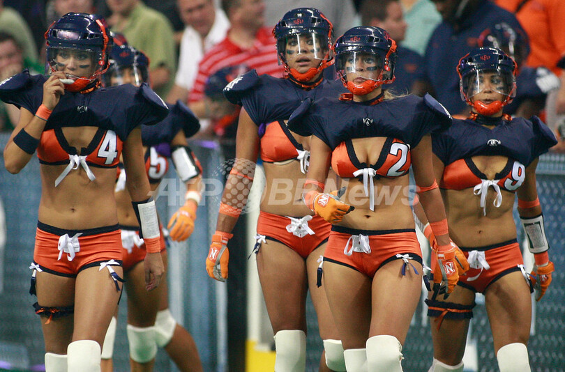 下着姿の「ランジェリーフットボールリーグ」、米国で開幕