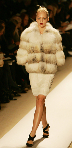 07/08年秋冬ニューヨーク・コレクション＞サーシャ・ピヴォヴァロヴァ