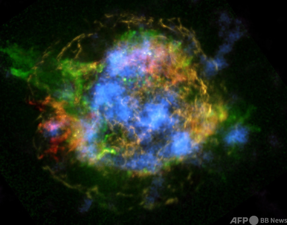 【写真特集】超新星──恒星の巨大爆発の光