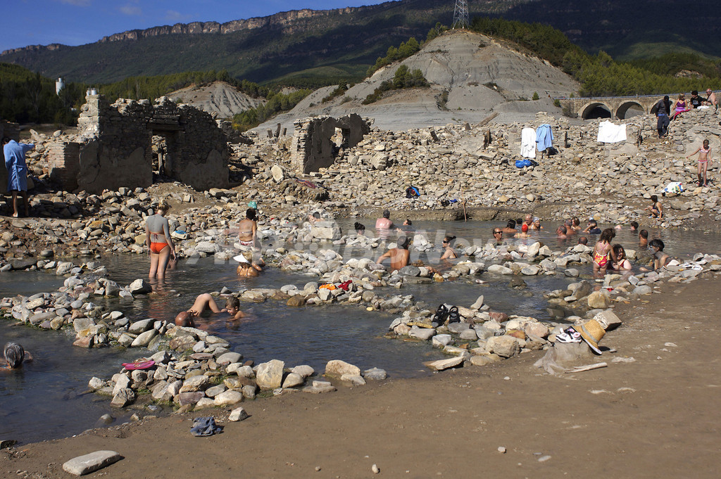 遺跡の隣で露天温泉はいかが？スペイン