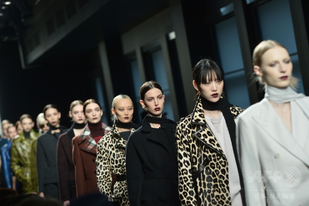 「ボッテガ・ヴェネタ」16/17年秋冬コレクション