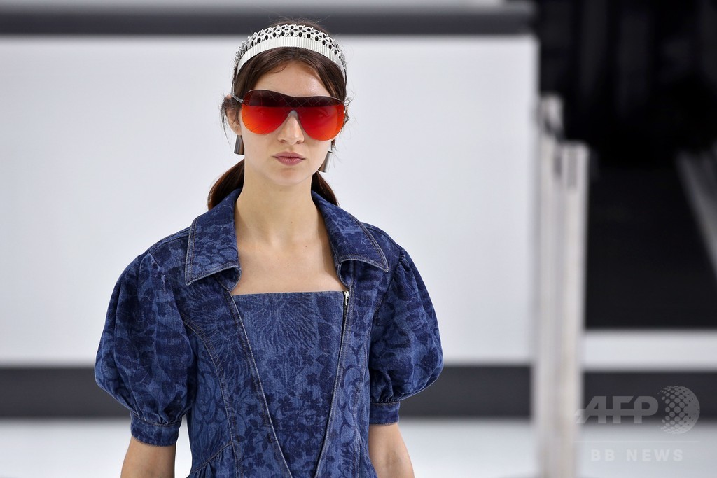 「シャネル」16年春夏コレクション