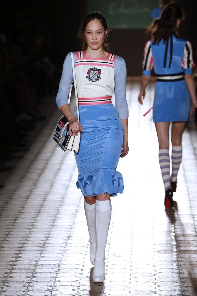 スクールガールにルブタンのヒール、「オランピア ル タン」15年春夏