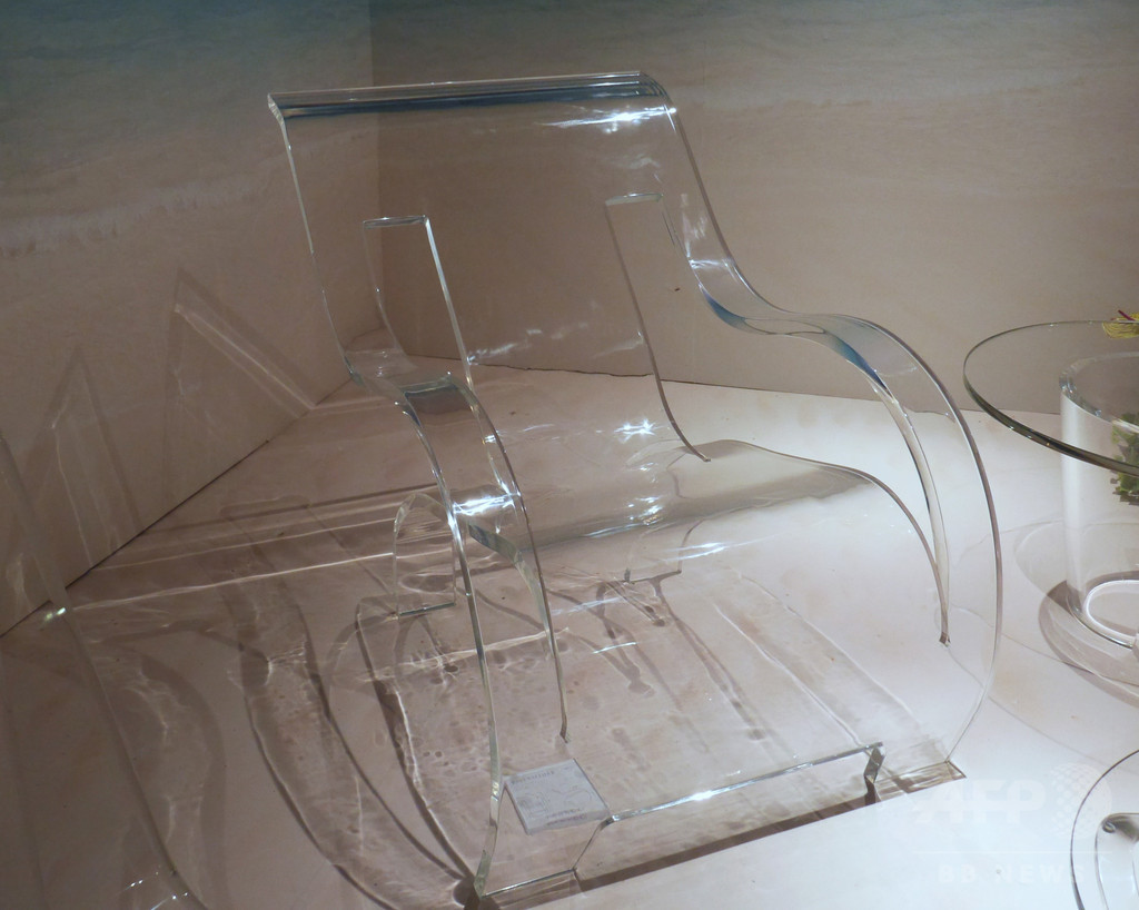 モダンな“透明”家具はいかが？「トランスペアレンシー」誕生