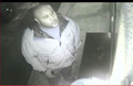 米カリフォルニア（California）州アーバイン（Irvine）の警察が公開したクリストファー・ドーナー（Christopher Dorner）容疑者の最新映像（2013年2月8日公開）。(c)AFP/IRVINE POLICE DEPARTMENT