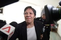 マレーシア・クアラルンプール郊外のシャーアラムの裁判所で、無罪判決が言い渡されたマリア・エルビラ・ピント・エクスポスト被告（2017年12月27日撮影）。(c)AFP PHOTO / MOHD RASFAN