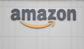 米アマゾンの配送センターに掲示されたロゴ（2020年3月30日撮影、資料写真）。(c)Angela Weiss / AFP