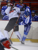 激しく衝突するフィンランドの%%Nico Aaltonen%%（右）。(c)AFP/Getty Images Phillip MacCallum