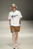 15年春夏「メルセデス・ベンツ ファッション・ウィーク 東京（Mercedes-Benz Fashion Week TOKYO）」で新作を発表したミスター・ジェントルマン（MR.GENTLEMAN）（2014年10月18日撮影）。(c)AFPBB News/JFWO/MBFWT