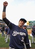 18MLB、ナ・リーグ中地区優勝決定戦、シカゴ・カブス対ミルウォーキー・ブルワーズ。地区優勝を喜ぶミルウォーキー・ブルワーズのクリスチアン・イエリチ（2018年10月1日撮影）。(c)Jonathan Daniel/Getty Images/AFP