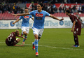 12-13イタリア・セリエAは4日、第11節の試合が各地で行われ、ナポリ（SSC Napoli）は1-1でトリノ（Torino FC）と引き分けた。

前半6分に先制点を挙げ歓喜するナポリのエディンソン・カヴァーニ（Edinson Cavani、2012年11月5日撮影）。(c)AFP/CARLO HERMANN