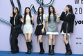 ソウルファッションウィークに登場した韓国の女性5人組グループ「NewJeans（ニュージーンズ）」のメンバー（2024年9月3日撮影）。(c)Jung Yeon-je / AFP