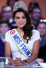 フランス・パリ（Paris）で、仏テレビ局カナルプリュス（Canal Plus）の番組「Le Grand Journal」のセットに登場したミス・フランス2013（Miss France 2013）のマリーヌ・ロルフェラン（Marine Lorphelin）さん（2012年12月10日撮影）。(c)AFP/THOMAS SAMSON