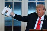 トランプ氏、米首都で計画する「凱旋門」の軍事施設化を発表