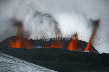 アイスランドで火山が噴火、600人が避難 写真17枚 国際ニュース：AFPBB
