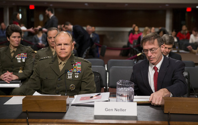 米海兵隊、ヌード共有問題でソーシャルメディアの指針見直し