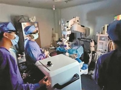 先端ロボで600キロの遠隔地から手術に成功 中国・中山大学