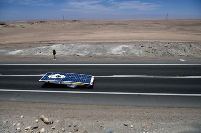 アタカマ砂漠縦断ソーラーカーレース、第2回大会スタート