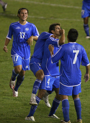 エルサルバドル ホンジュラスに快勝