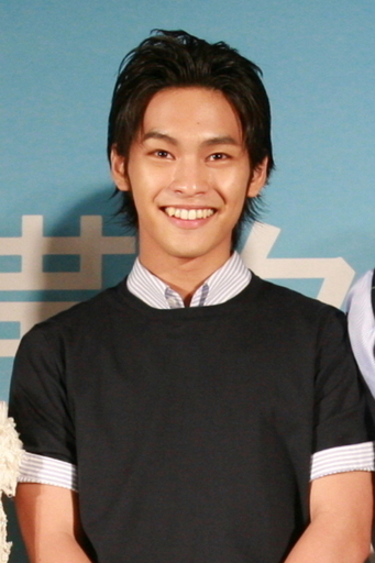 柳楽優弥、『包帯クラブ』完成披露会見、試写会に参加