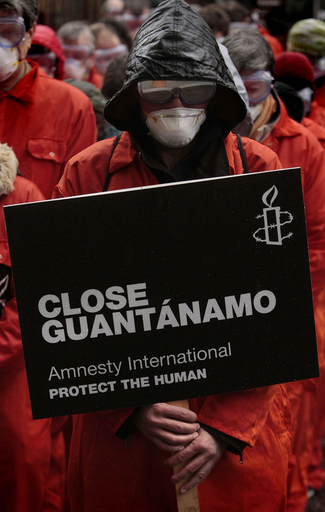 「グアンタナモ収容施設は閉鎖すべき」、米制服組トップが発言