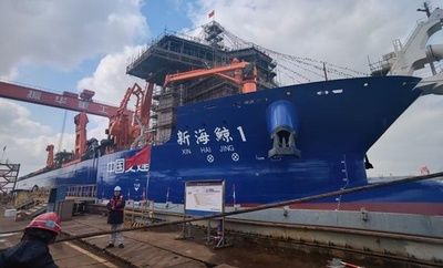 中国初の分散型ポンプ室搭載超大型自航式ホッパー浚渫船が進水