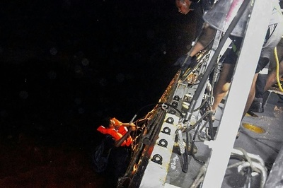 印ムンバイ沖で船沈没、127人不明 大型サイクロンの影響か