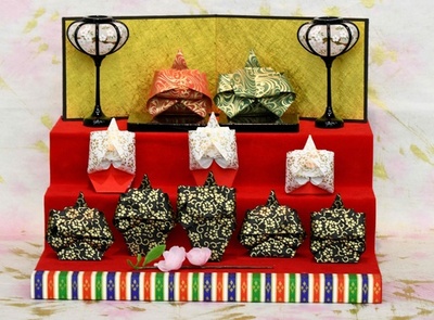 折り紙で「ひな人形」、東京・おりがみ会館