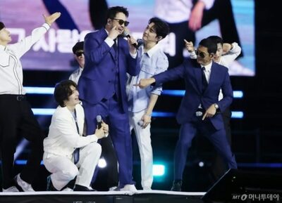 「あの韓流グループ、もう旬じゃない」…韓国の市長が発言、「公の場で失礼」ファンが激しい抗議