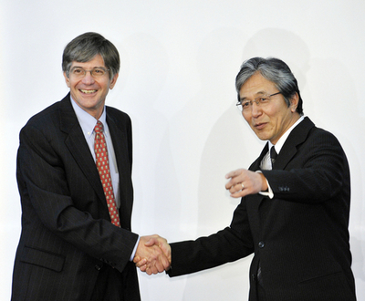 日本の安全保障、米国の関与は「揺るぎない」　米国務副長官