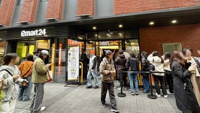 韓国でセブン-イレブン・イーマート24、「戦略店舗」で反転攻勢へ…ファッション・グッズを取り入れた“体験型コンビニ”で若者層狙う