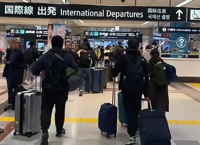 日本各地の空港で中国人観光客が一斉帰国 中日路線で欠航相次ぐ
