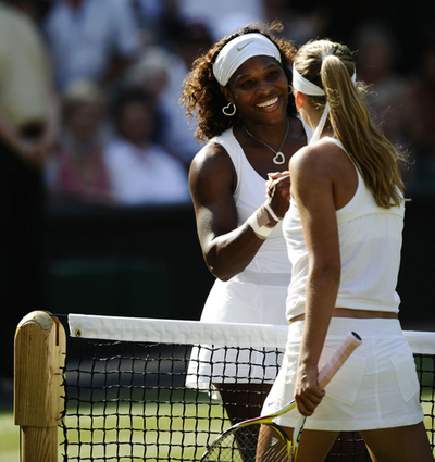 セレーナ アザレンカを下して4強入り、ウィンブルドン選手権