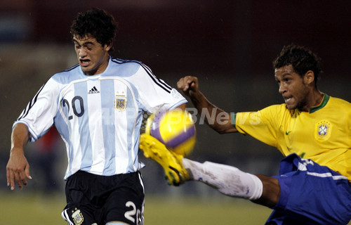 サッカー 07南米ユース選手権 ブラジルvsアルゼンチンは2 2のドローに終わる パラグアイ 写真15枚 ファッション ニュースならmode Press Powered By Afpbb News