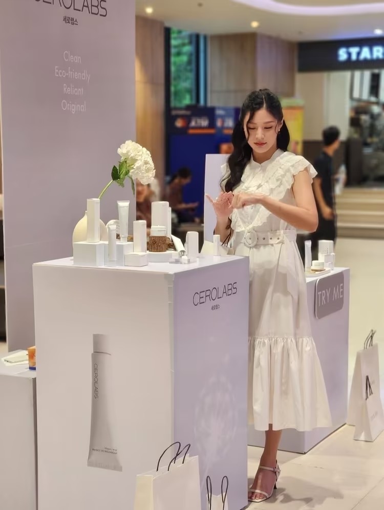 チョ・ミン氏が自身のインスタグラムで公開した写真(c)news1