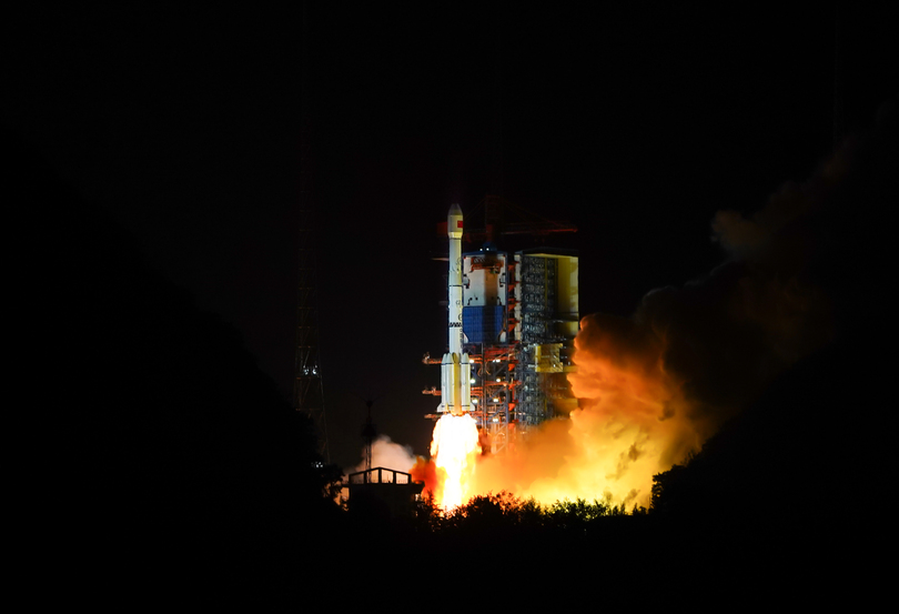 中国、通信技術試験衛星１７号の打ち上げに成功