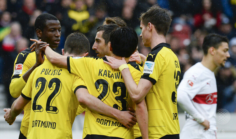 ドルトムントがシュツットガルトに快勝、バイエルンの優勝決定阻む